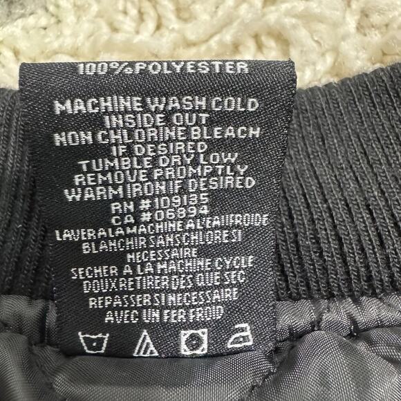 NBA UNK Chicago Bulls Black With Gold Satin Bomber Jacket Size Womens Small - Picture 5 of 6